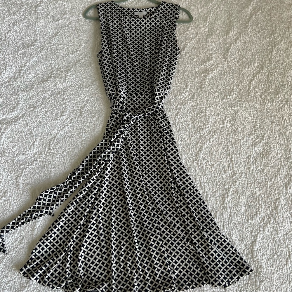 Charter club navy & white dress size large. Never worn. No tags.